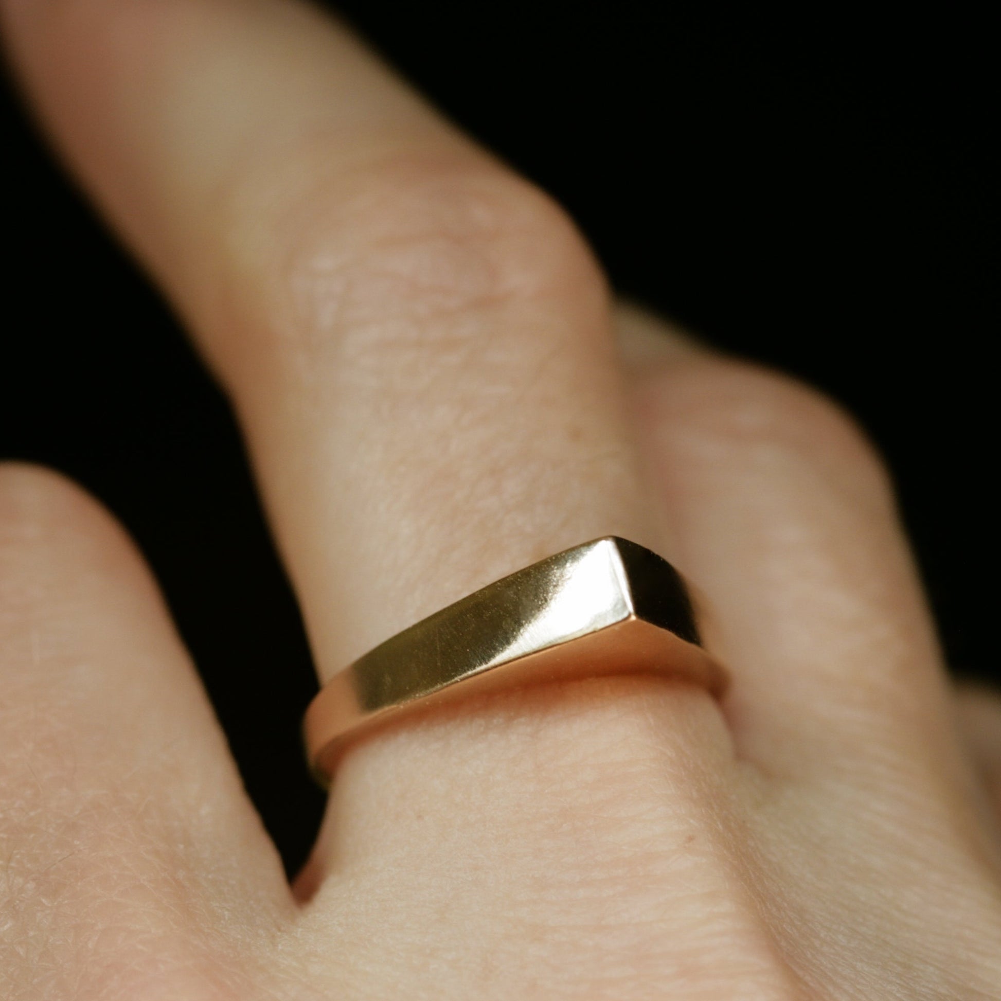 gold ring with sharp point