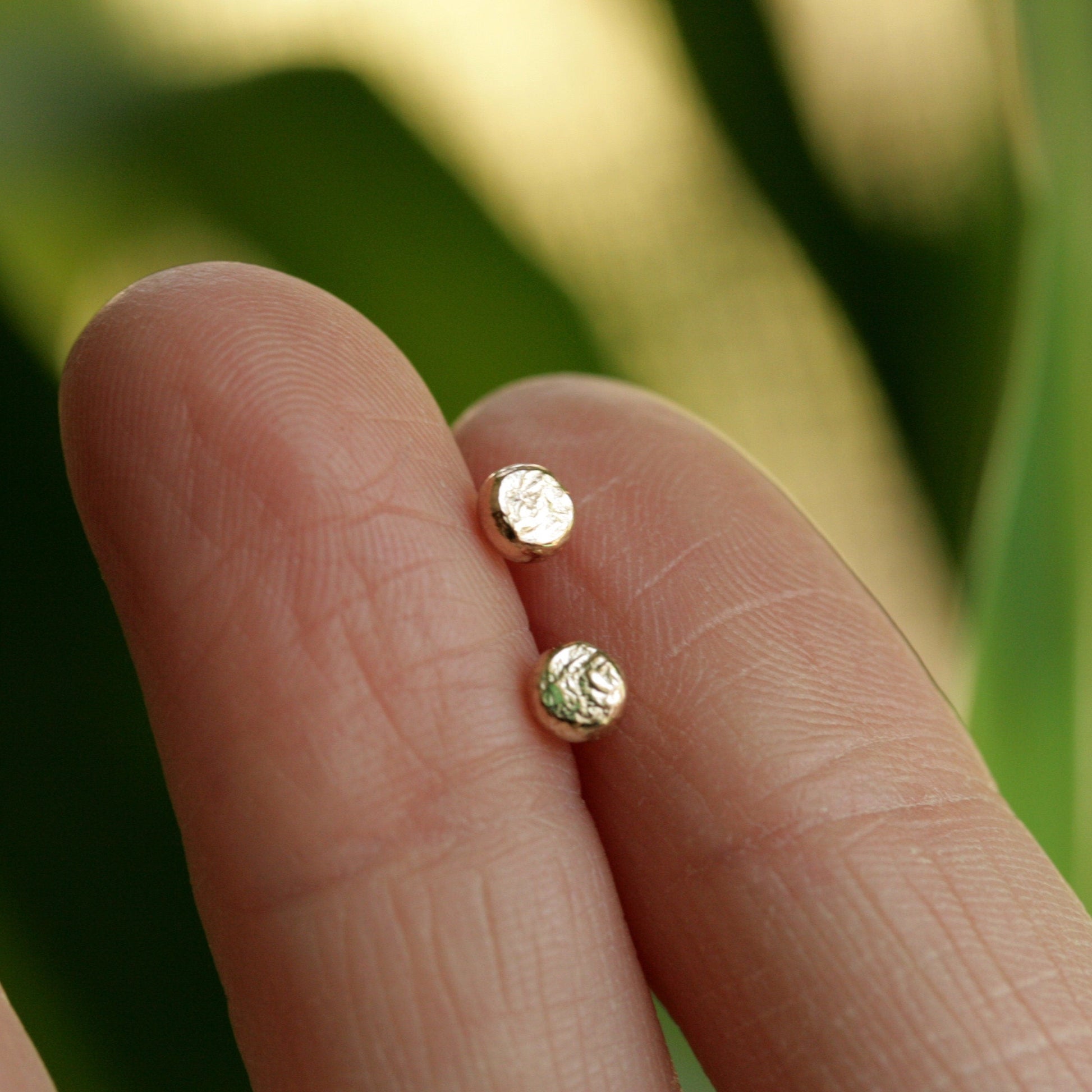 gold dot studs